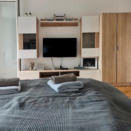 Center Apartment Iva Novi Sad Esterno foto
