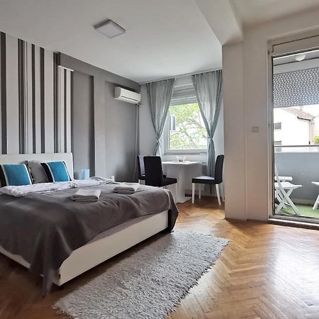 Center Apartment Iva Novi Sad Esterno foto