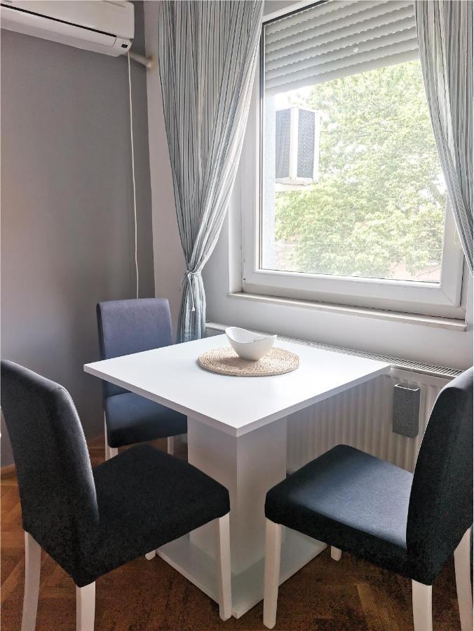 Center Apartment Iva Novi Sad Esterno foto